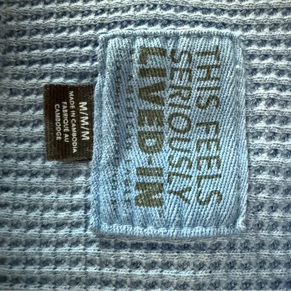 American Eagle Outfitters Blue Waffle Knit Sweater. PTP 30. - Picture 3 of 3